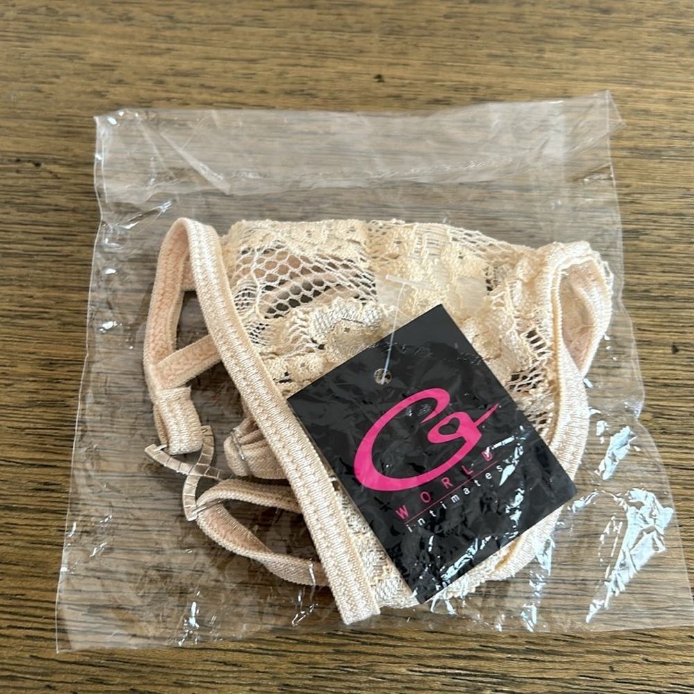 Lace Mesh V-String - Picture 8 of 8